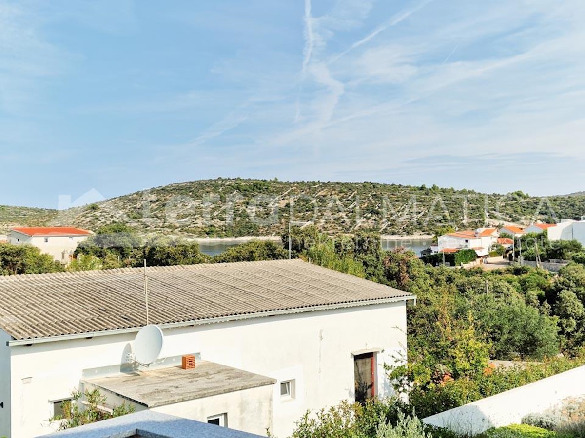 Haus Zu verkaufen - ŠIBENSKO-KNINSKA  ROGOZNICA 