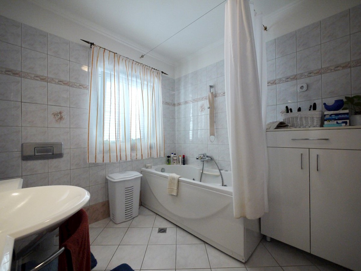Haus Zu verkaufen - PRIMORSKO-GORANSKA  KRK 