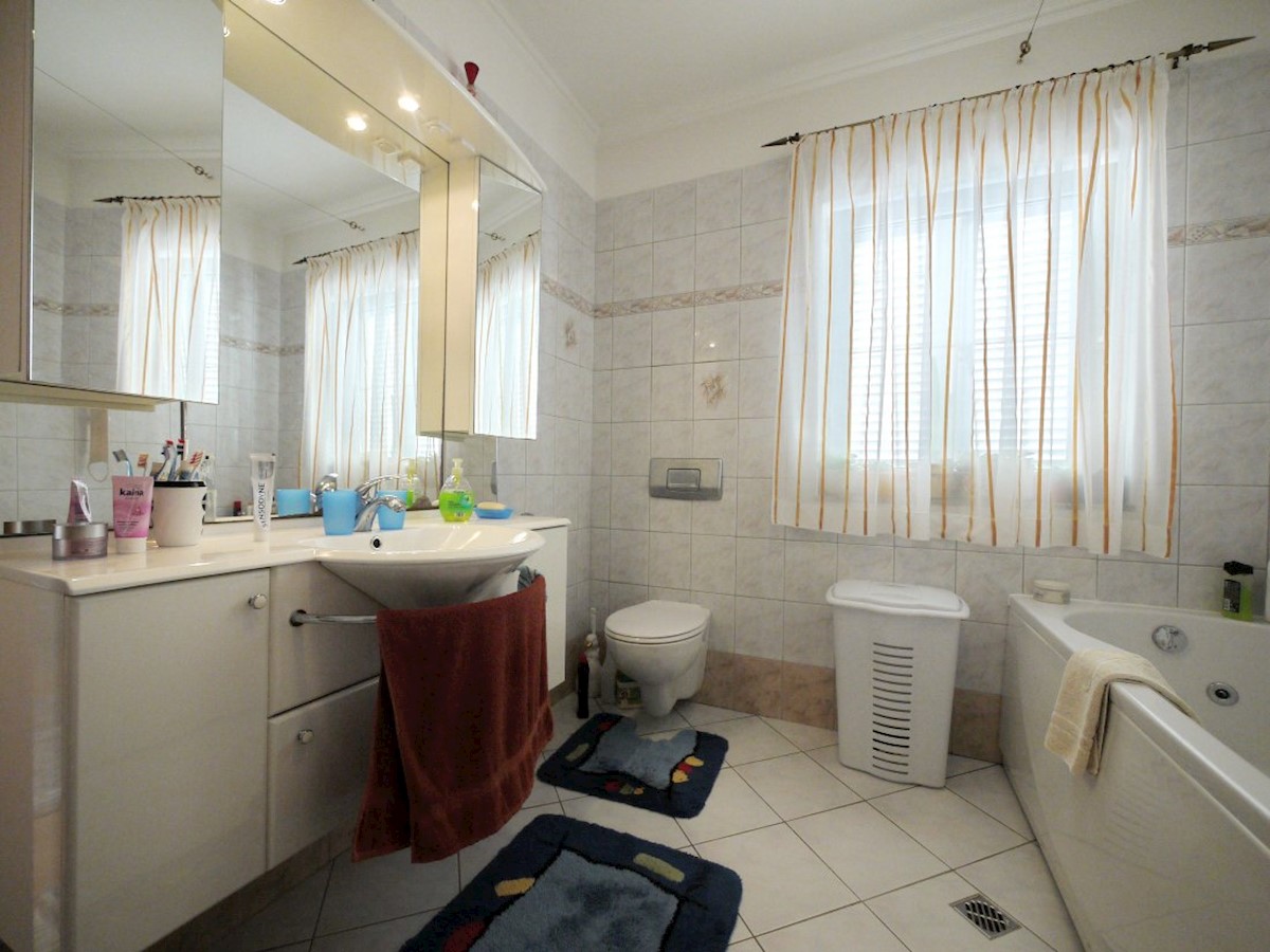 Haus Zu verkaufen - PRIMORSKO-GORANSKA  KRK 