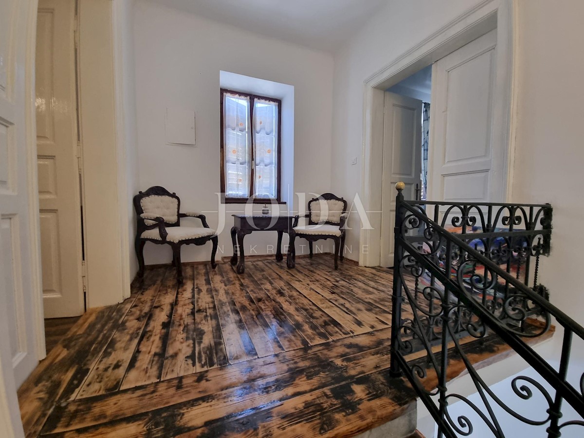 Kuća Na prodaju - PRIMORSKO-GORANSKA  VINODOLSKA OPĆINA 