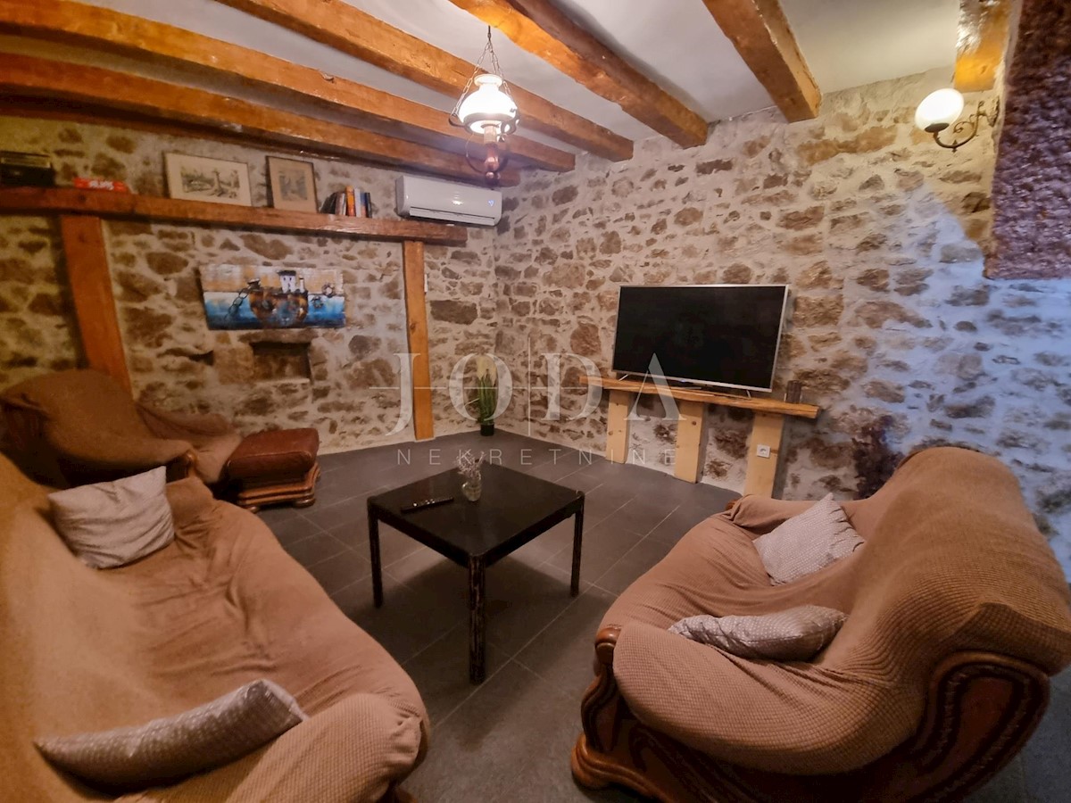 Kuća Na prodaju - PRIMORSKO-GORANSKA  VINODOLSKA OPĆINA 