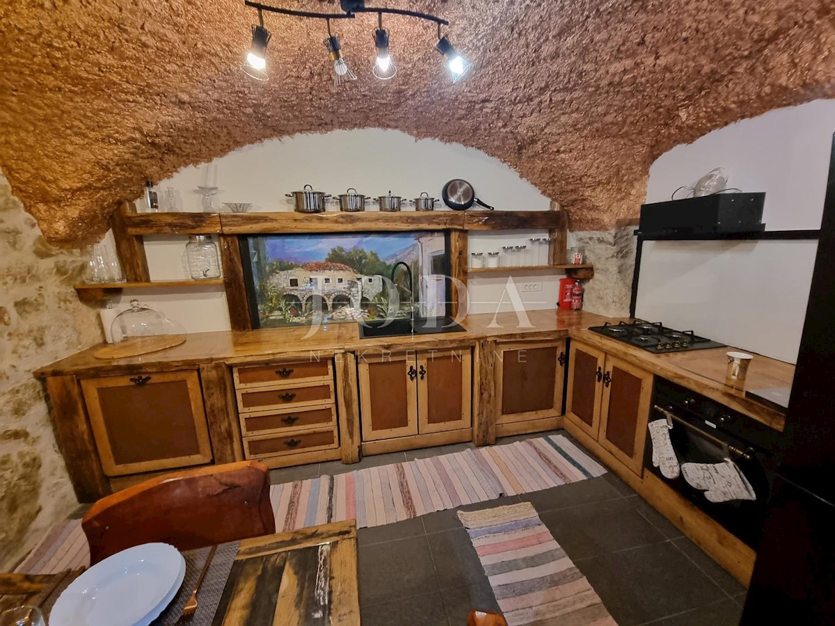 Kuća Na prodaju - PRIMORSKO-GORANSKA  VINODOLSKA OPĆINA 