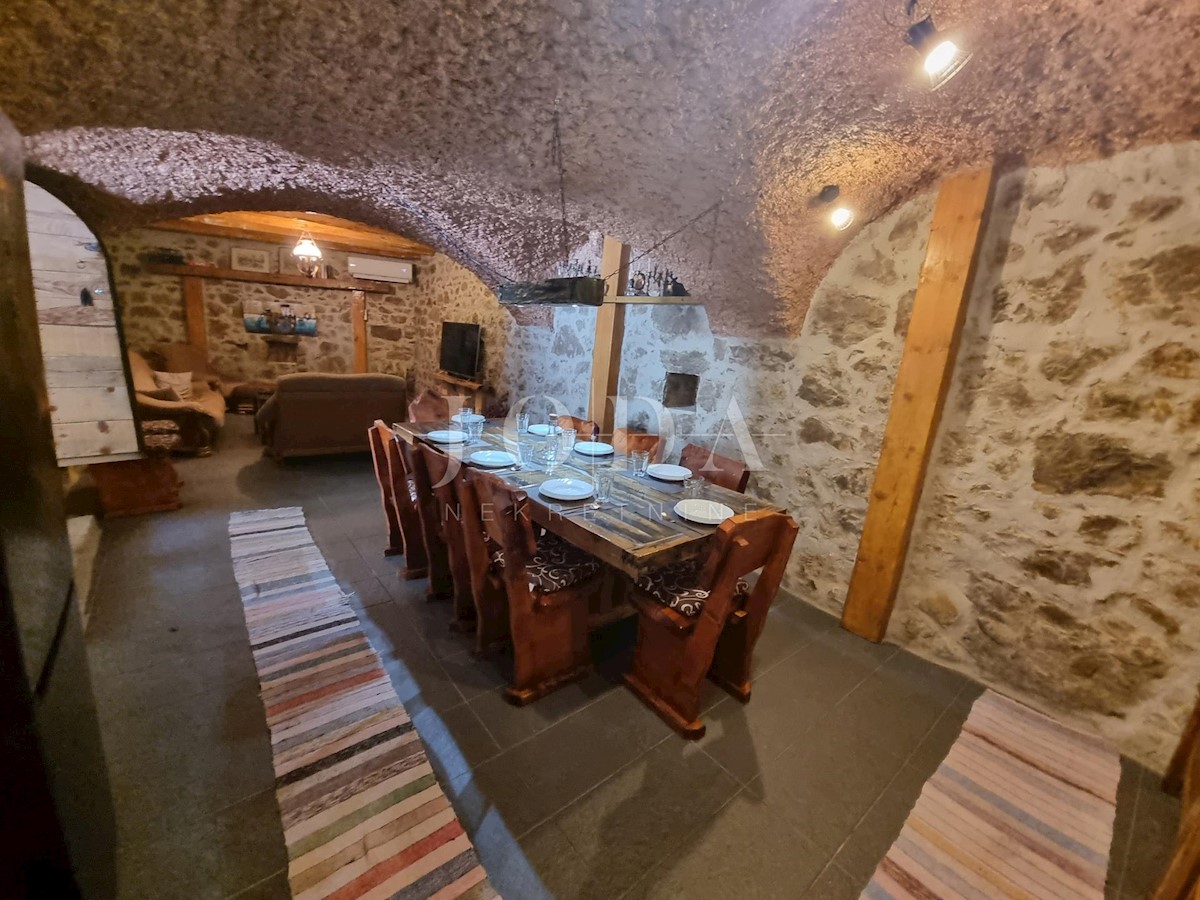 Kuća Na prodaju - PRIMORSKO-GORANSKA  VINODOLSKA OPĆINA 