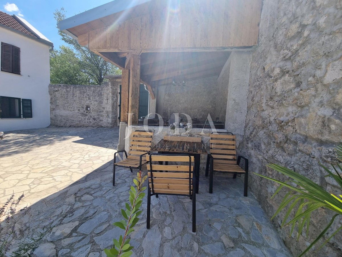 Kuća Na prodaju - PRIMORSKO-GORANSKA  VINODOLSKA OPĆINA 