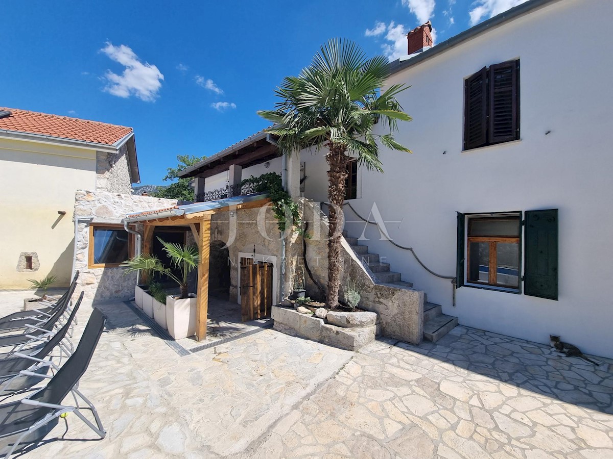 Kuća Na prodaju - PRIMORSKO-GORANSKA  VINODOLSKA OPĆINA 