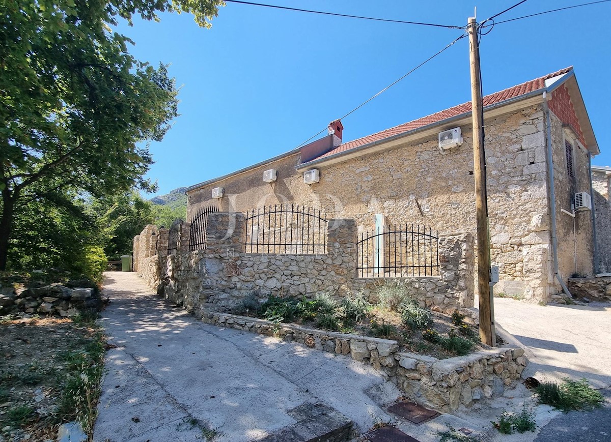 Kuća Na prodaju - PRIMORSKO-GORANSKA  VINODOLSKA OPĆINA 