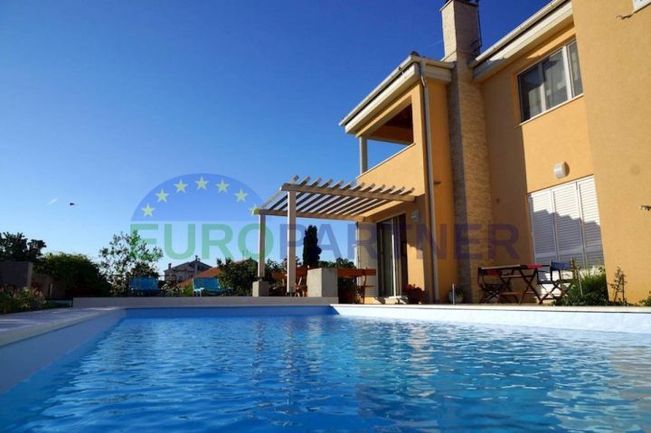 House for sale 392 m² – Petrčane