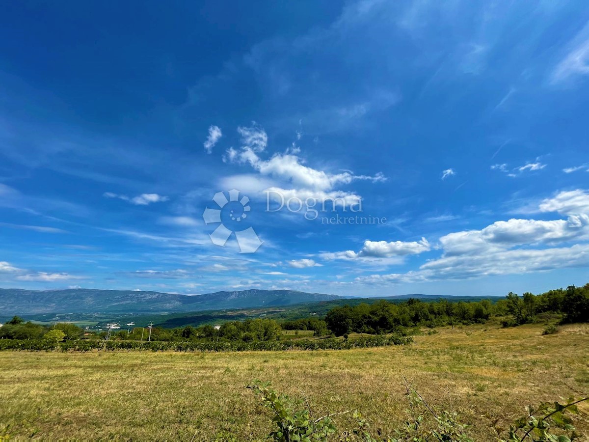 Land For sale - ISTARSKA  PIĆAN 