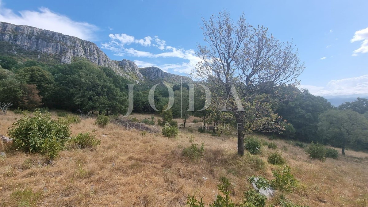 Zemljište Na prodaju - PRIMORSKO-GORANSKA  VINODOLSKA OPĆINA 