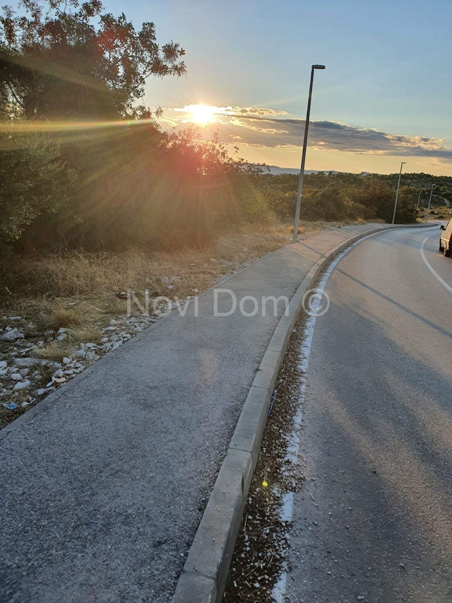 Parcela Naprodaj - ŠIBENSKO-KNINSKA  Primošten