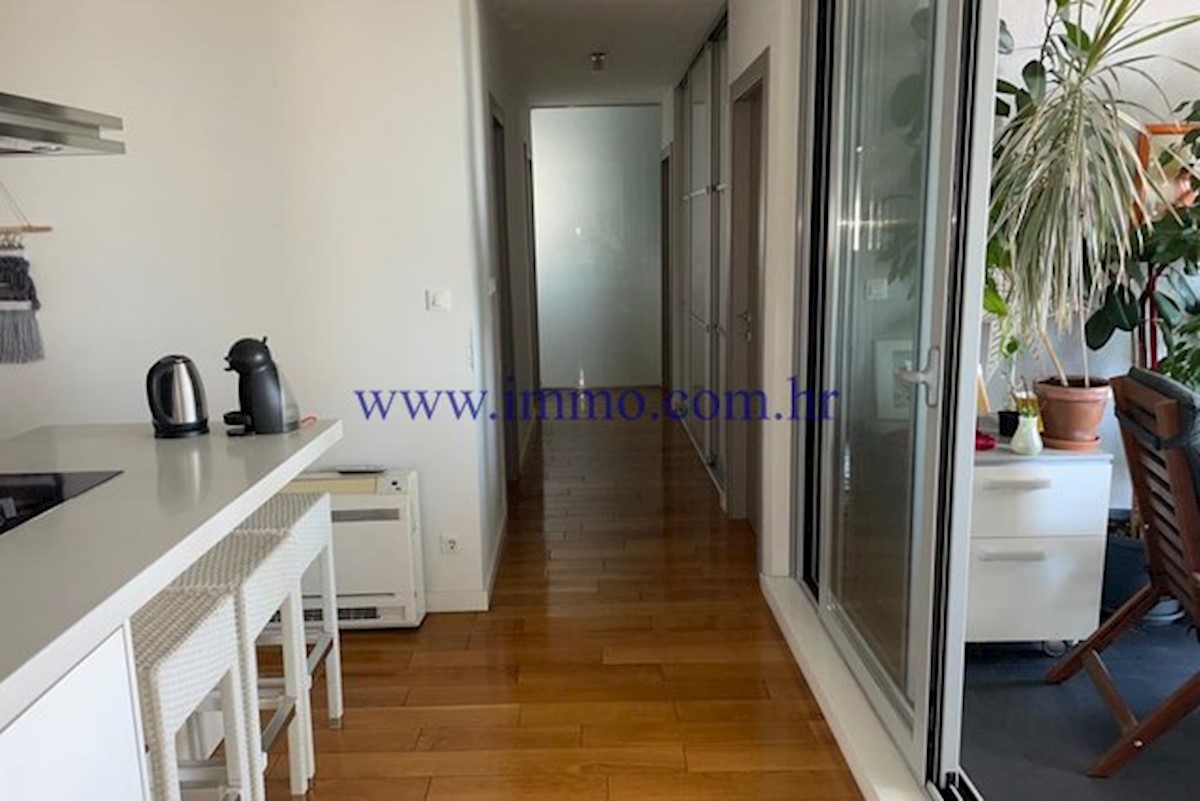 Apartment Zu verkaufen - SPLITSKO-DALMATINSKA  SPLIT 