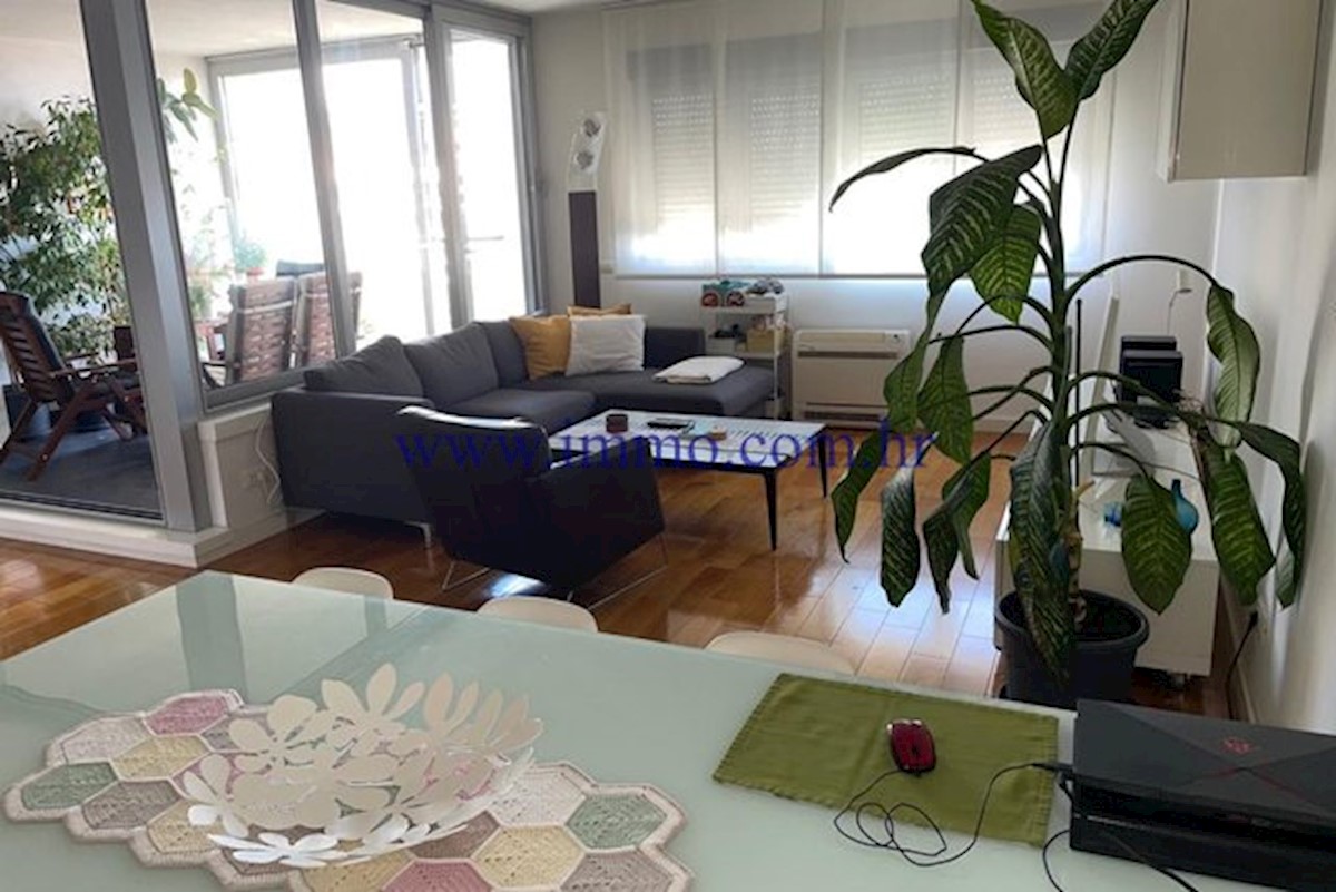 Apartment Zu verkaufen - SPLITSKO-DALMATINSKA  SPLIT 