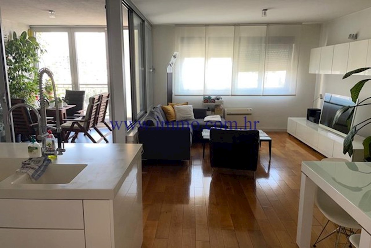 Apartmán Na predaj - SPLITSKO-DALMATINSKA  SPLIT 