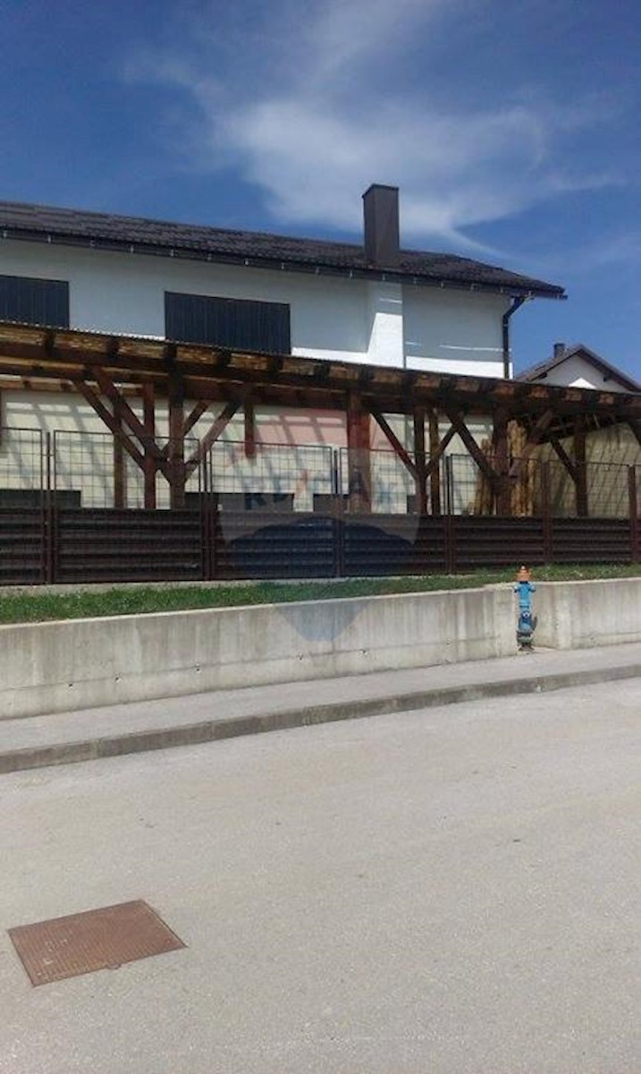 Komerčné Na predaj - PRIMORSKO-GORANSKA  VRBOVSKO 