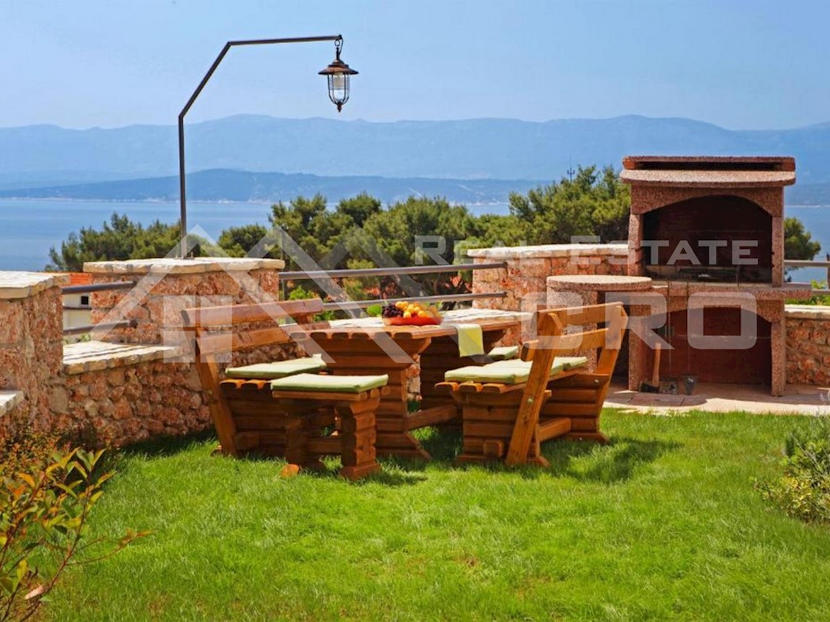 House For sale - SPLITSKO-DALMATINSKA  BRAČ 