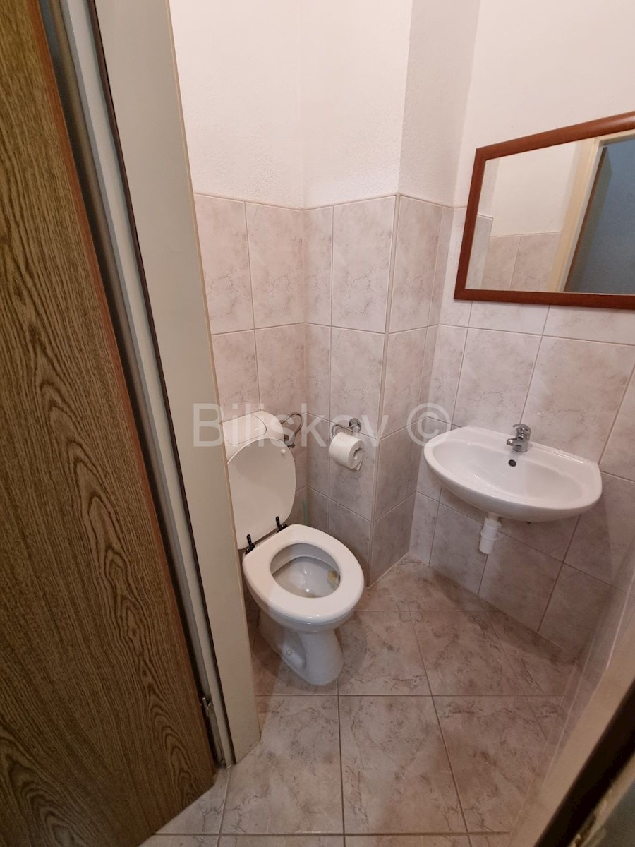 Apartma Na predaj - SPLITSKO-DALMATINSKA  KAŠTELA 