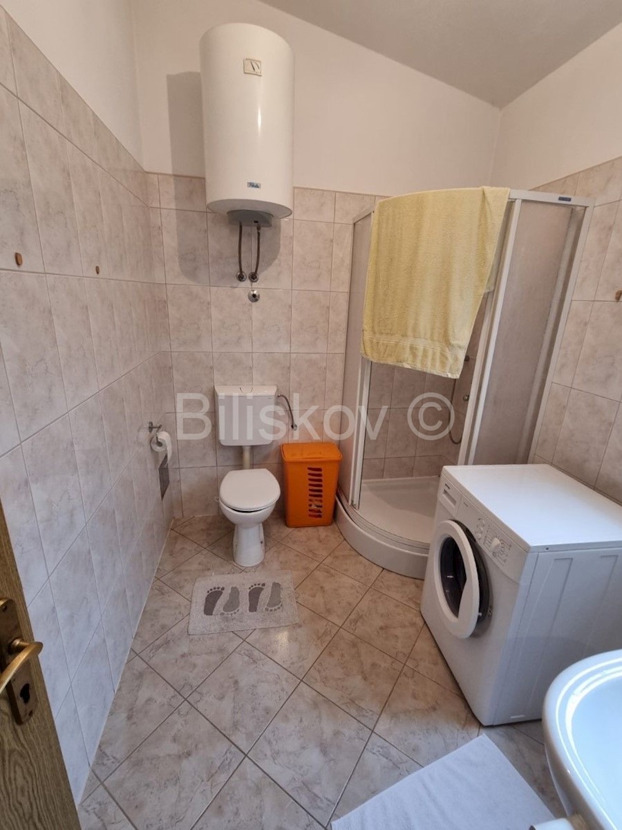 Apartma Na predaj - SPLITSKO-DALMATINSKA  KAŠTELA 