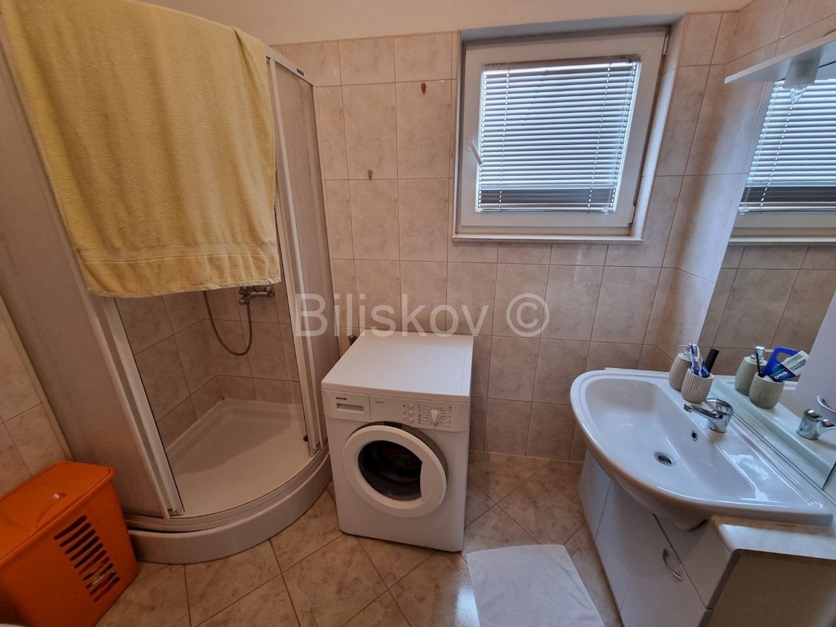 Apartma Na predaj - SPLITSKO-DALMATINSKA  KAŠTELA 