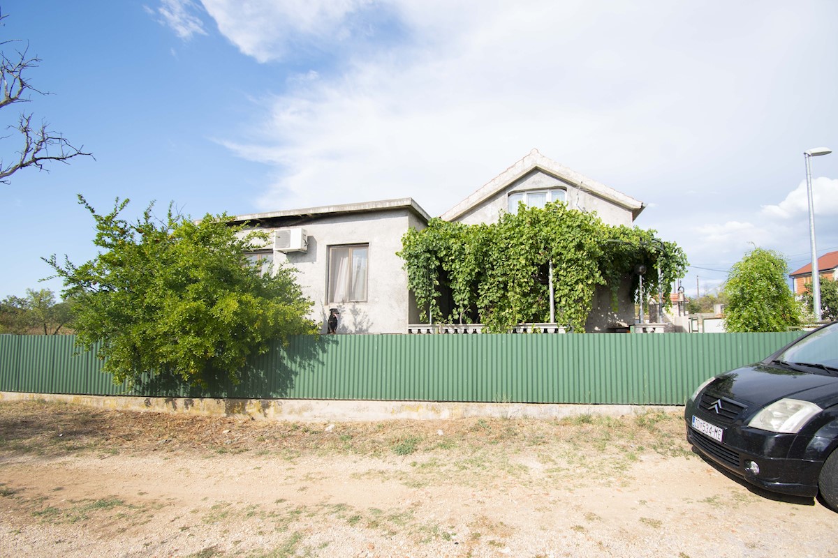 Casa In vendita - ŠIBENSKO-KNINSKA  VODICE 