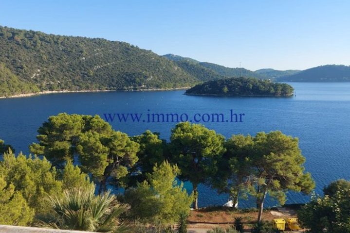 Casa in vendita 240 m² – Lastovo