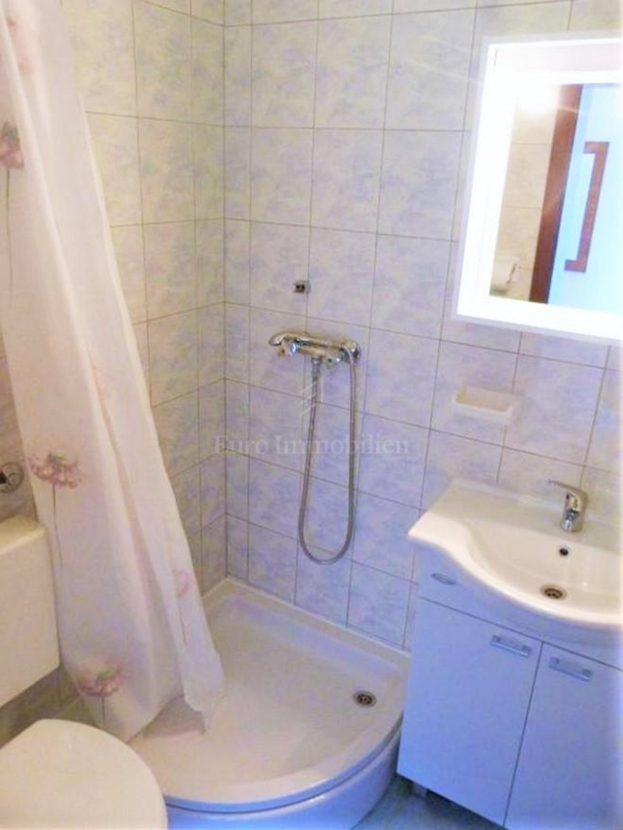 Maison À vendre - ŠIBENSKO-KNINSKA  ROGOZNICA 