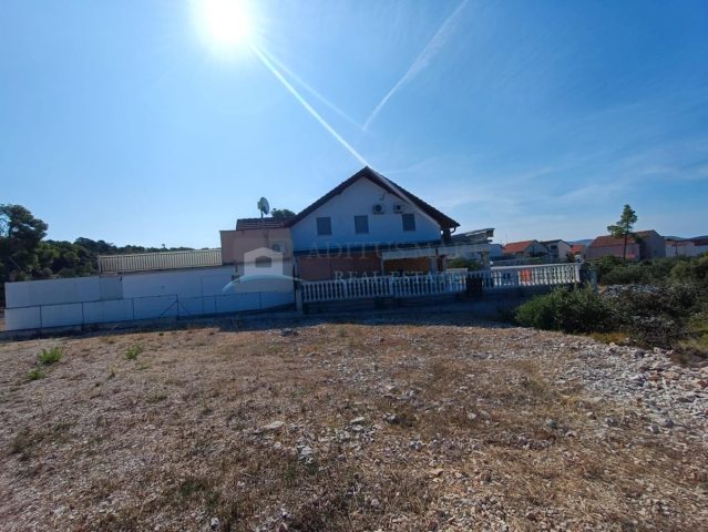 Flat for sale 207 m² – Brodarica