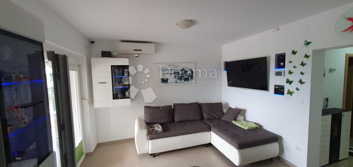 Flat For sale - PRIMORSKO-GORANSKA  CRIKVENICA 