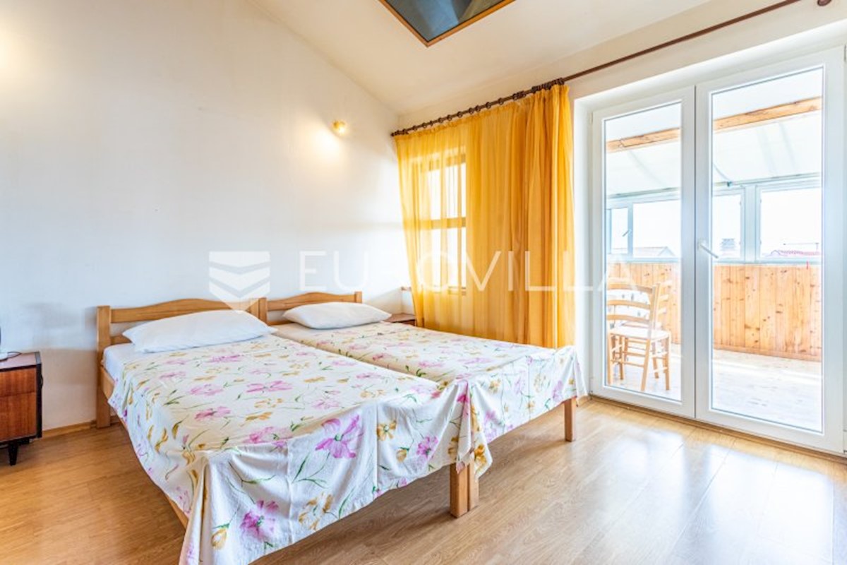 Apartmán Na predaj - PRIMORSKO-GORANSKA  CRES 