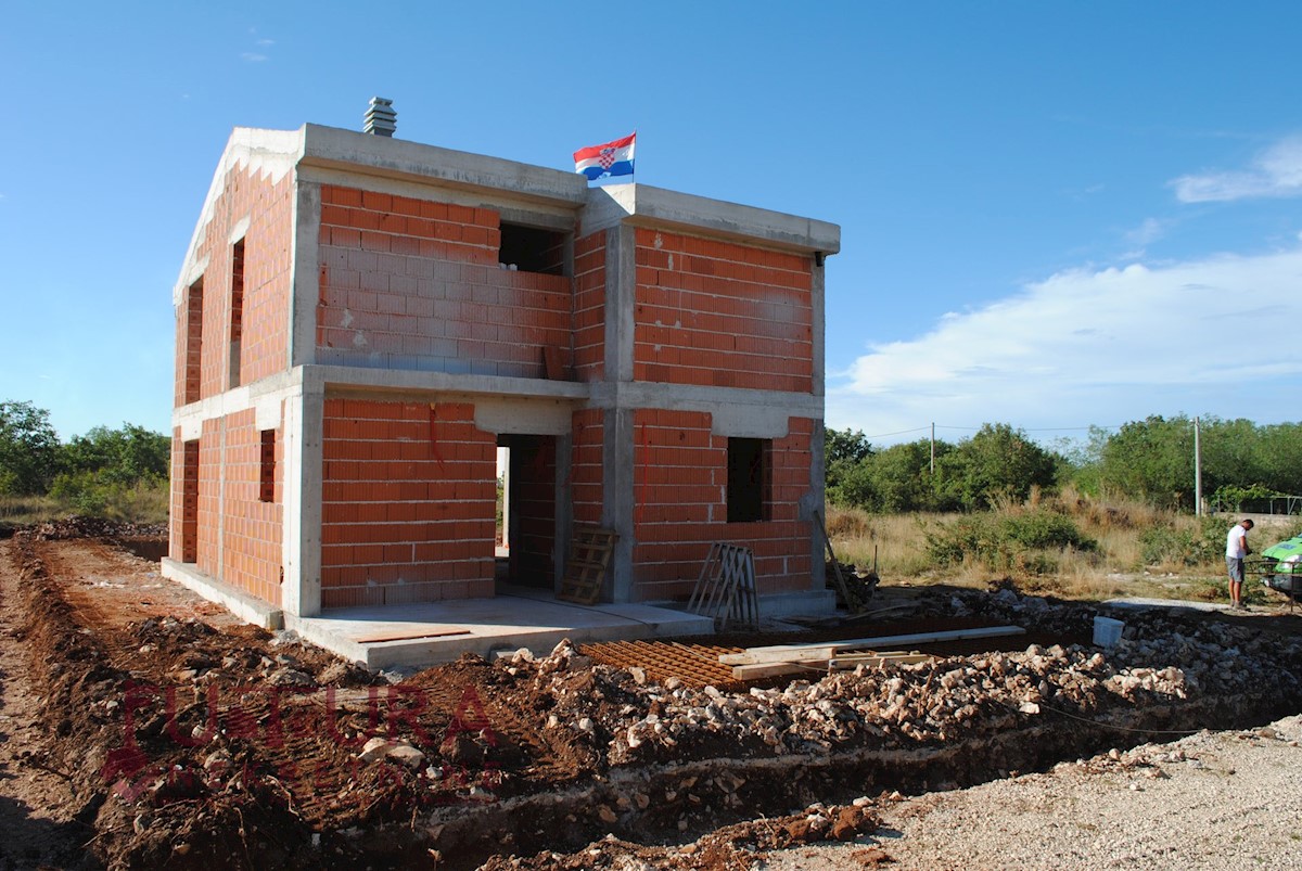 Haus Zu verkaufen - ZADARSKA  POLIČNIK 