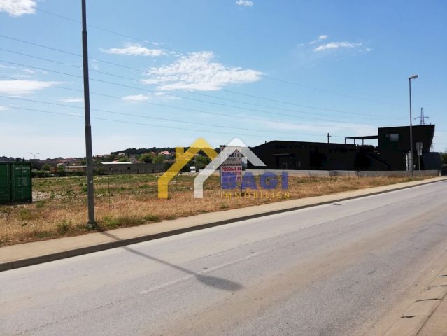 Pozemok na predaj 5016 m² – Pula