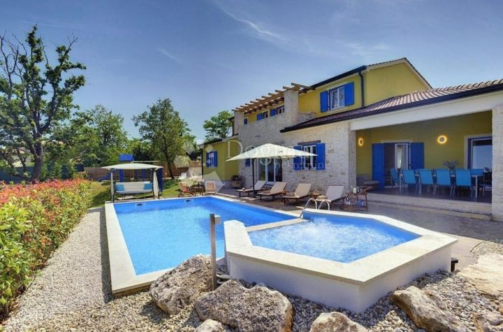 Dům na prodej 187 m² – Žminj