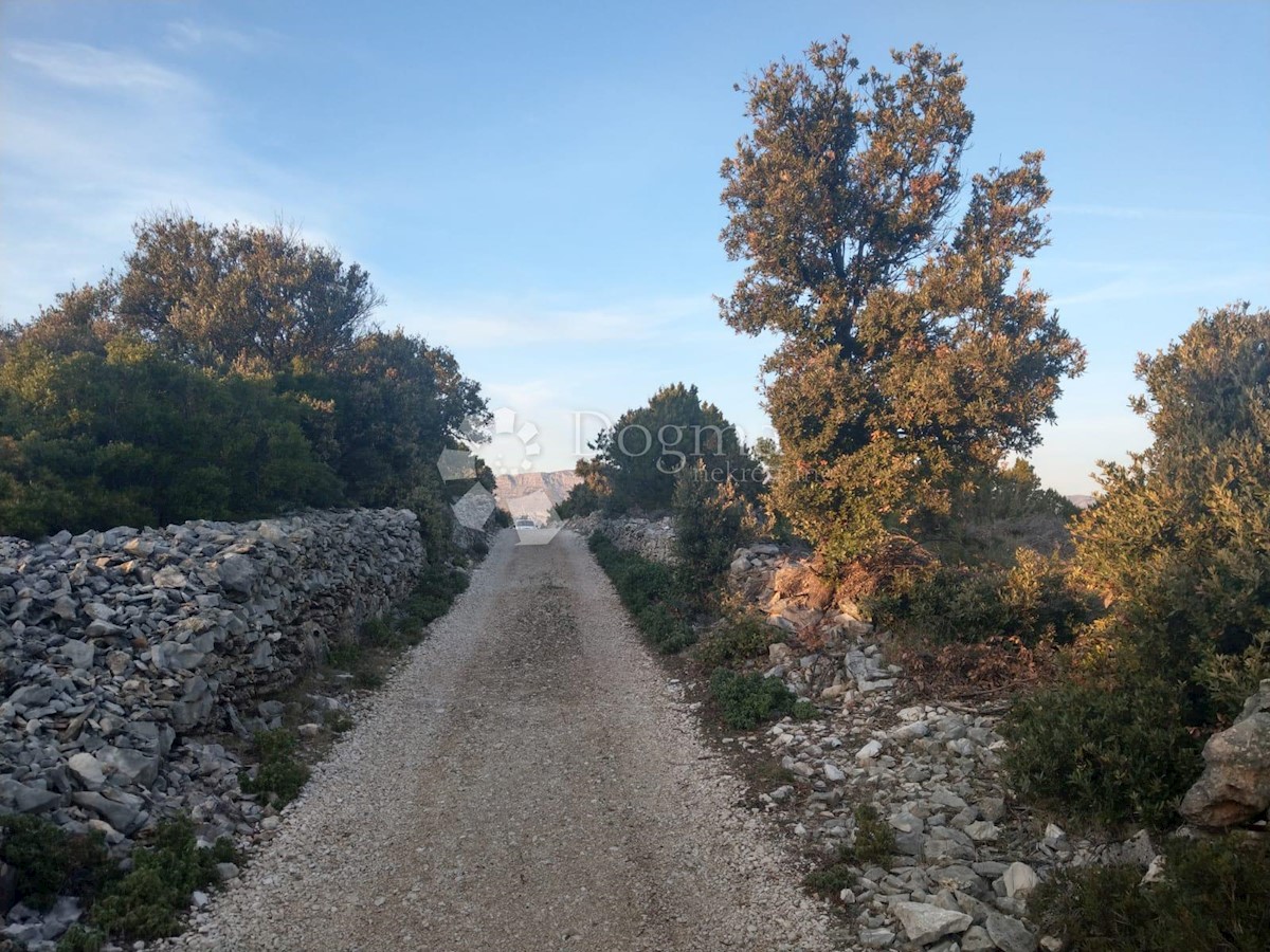 Terreno In vendita - SPLITSKO-DALMATINSKA  BRAČ 