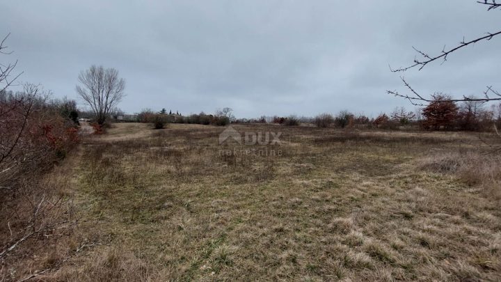 Działka na sprzedaż 4357 m² – Žminj