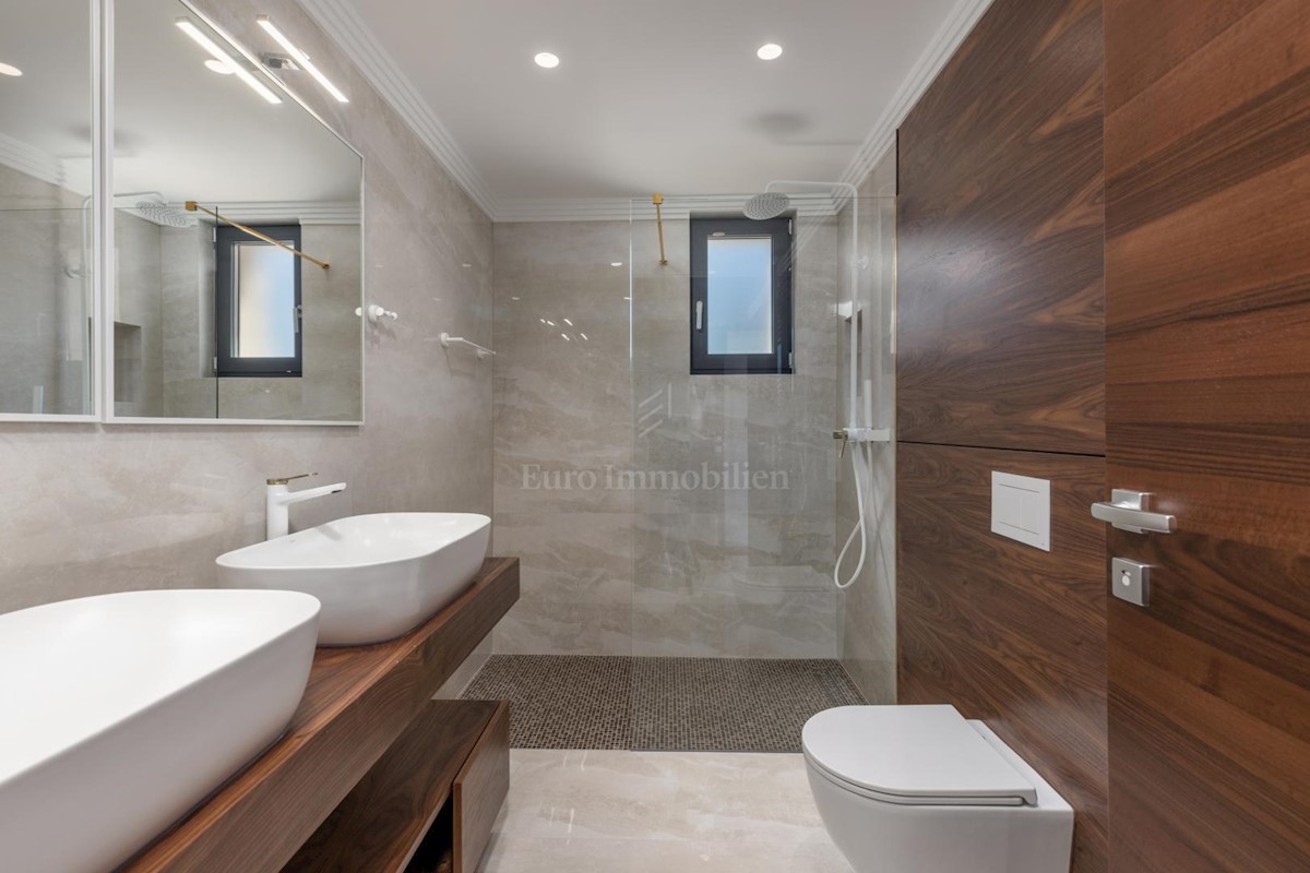 Apartment Zu verkaufen - PRIMORSKO-GORANSKA  KRK 