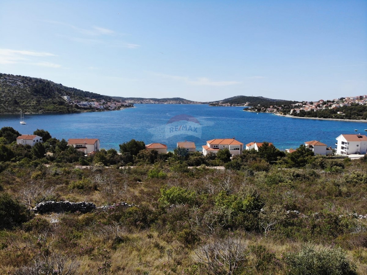 Zemljište Na prodaju - ŠIBENSKO-KNINSKA  ROGOZNICA 