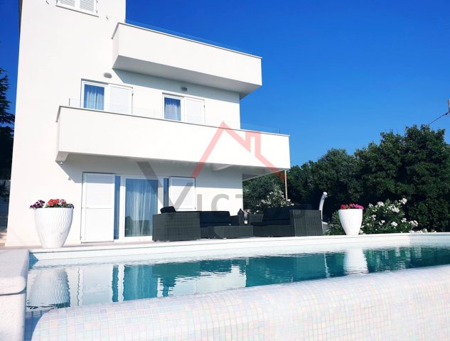 Apartma na predaj 233 m² – Dramalj