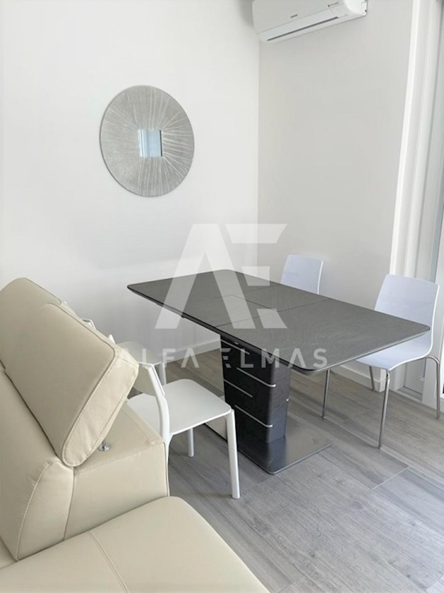 Apartment Zu verkaufen - PRIMORSKO-GORANSKA  KRK 