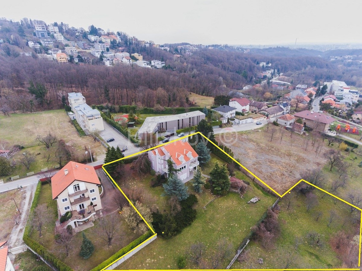 Hiša Na predaj - GRAD ZAGREB  ZAGREB 