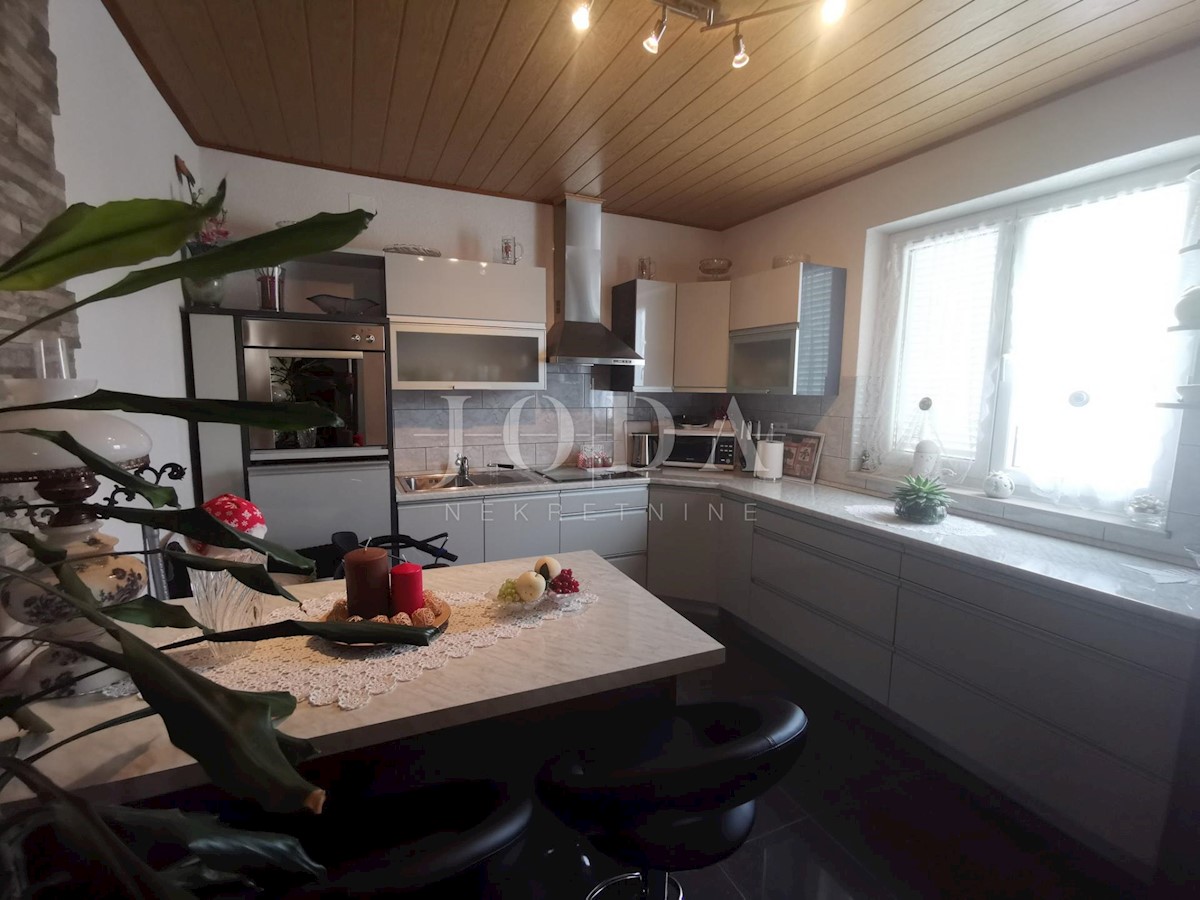 Casa In vendita - PRIMORSKO-GORANSKA  CRIKVENICA 