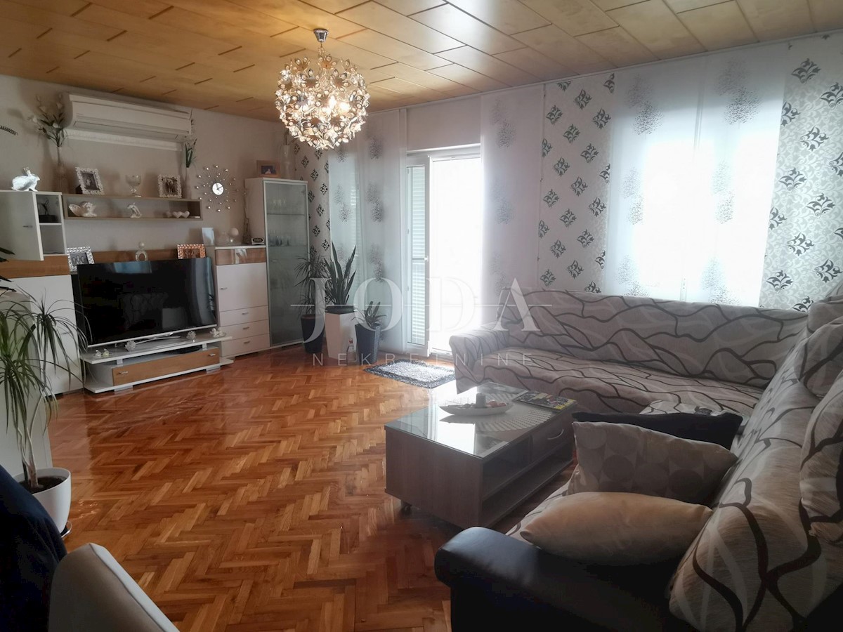 Casa In vendita - PRIMORSKO-GORANSKA  CRIKVENICA 
