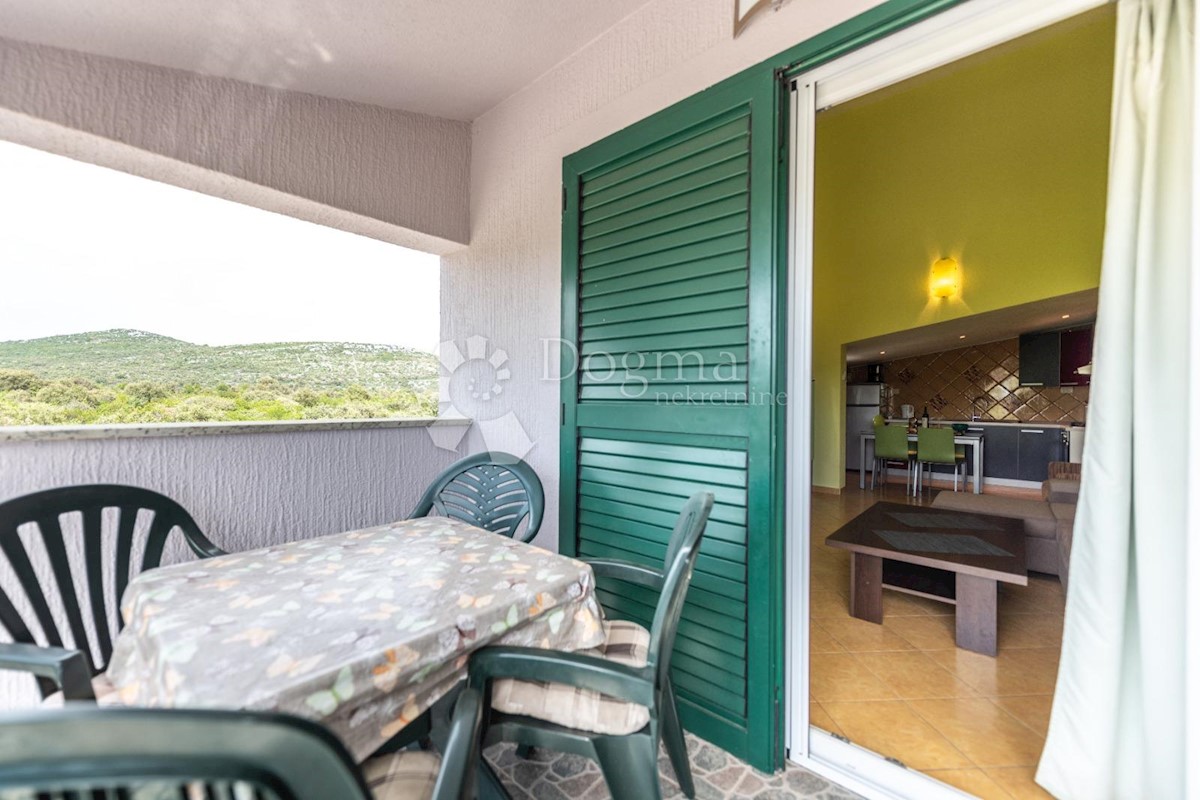 Haus Zu verkaufen - SPLITSKO-DALMATINSKA  MARINA 
