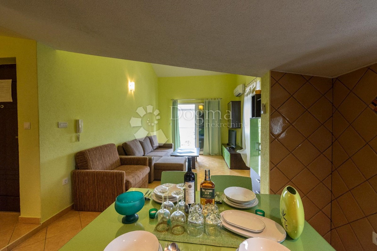 Haus Zu verkaufen - SPLITSKO-DALMATINSKA  MARINA 