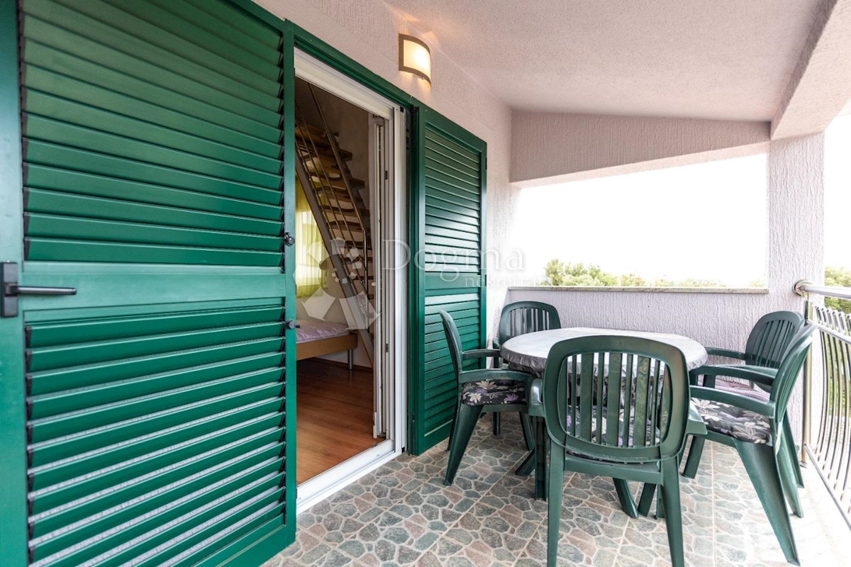 Haus Zu verkaufen - SPLITSKO-DALMATINSKA  MARINA 