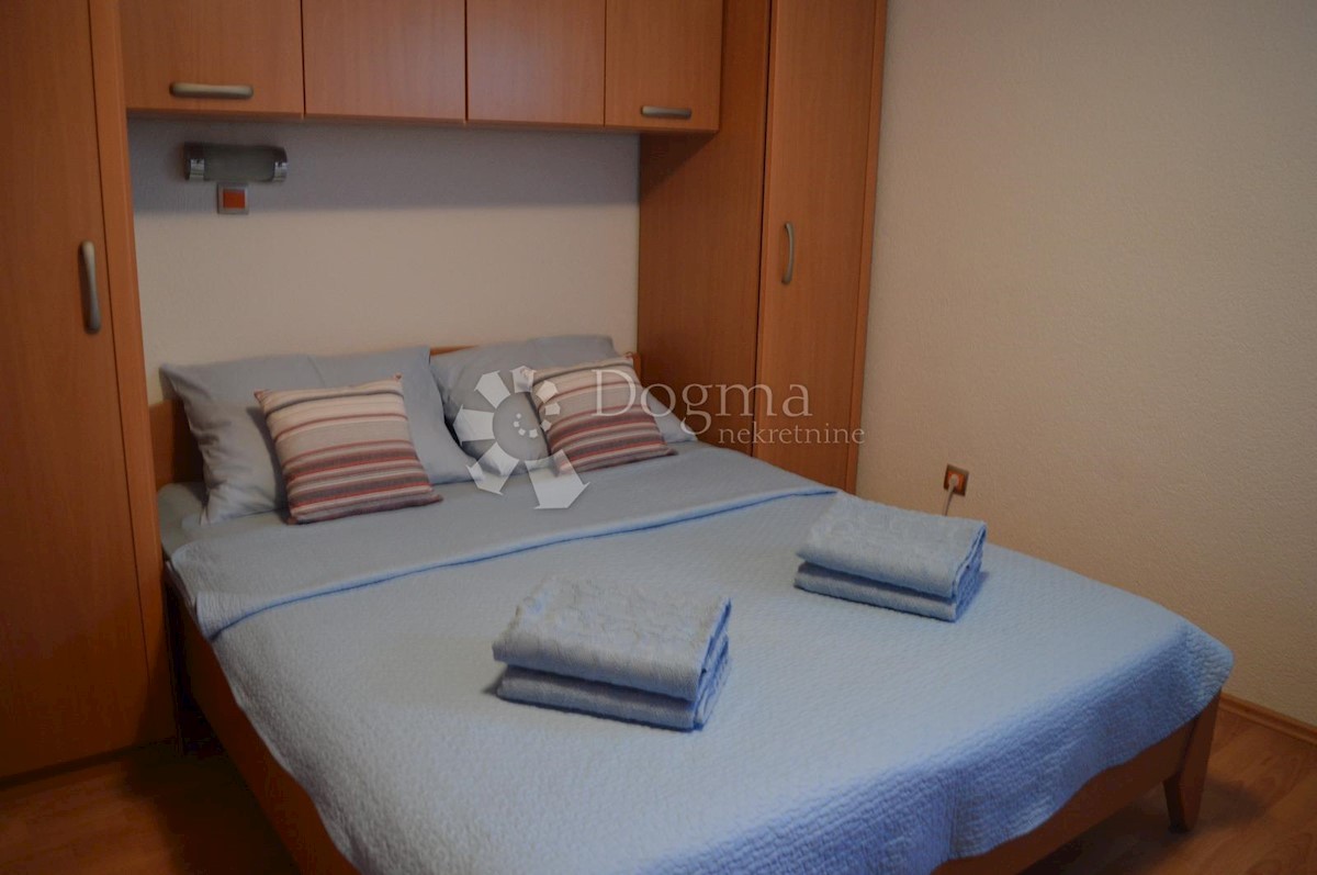 Haus Zu verkaufen - SPLITSKO-DALMATINSKA  MARINA 