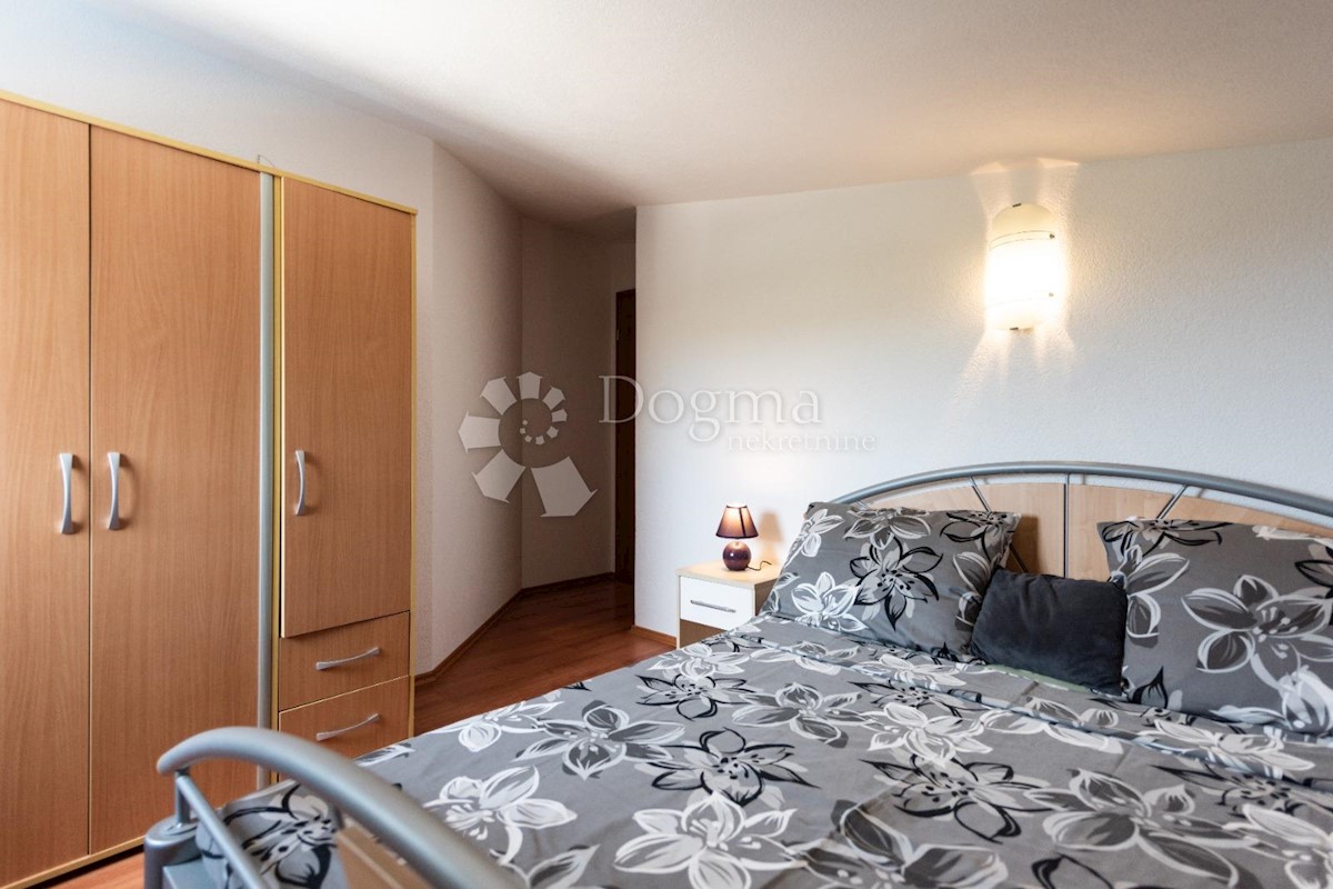 Haus Zu verkaufen - SPLITSKO-DALMATINSKA  MARINA 