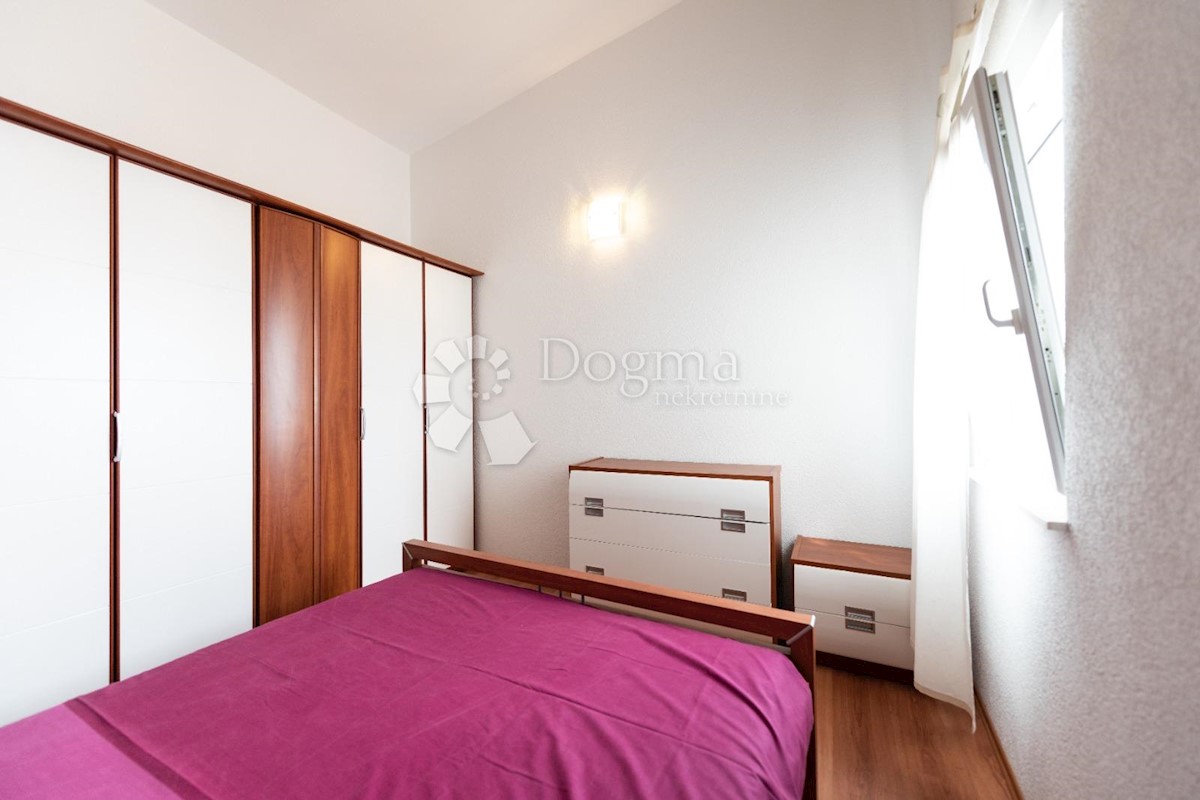 Haus Zu verkaufen - SPLITSKO-DALMATINSKA  MARINA 