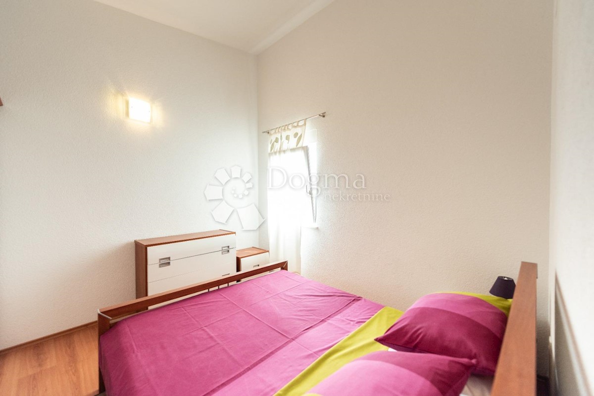 Haus Zu verkaufen - SPLITSKO-DALMATINSKA  MARINA 
