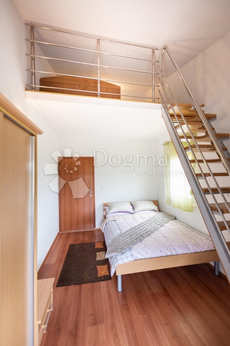 Haus Zu verkaufen - SPLITSKO-DALMATINSKA  MARINA 