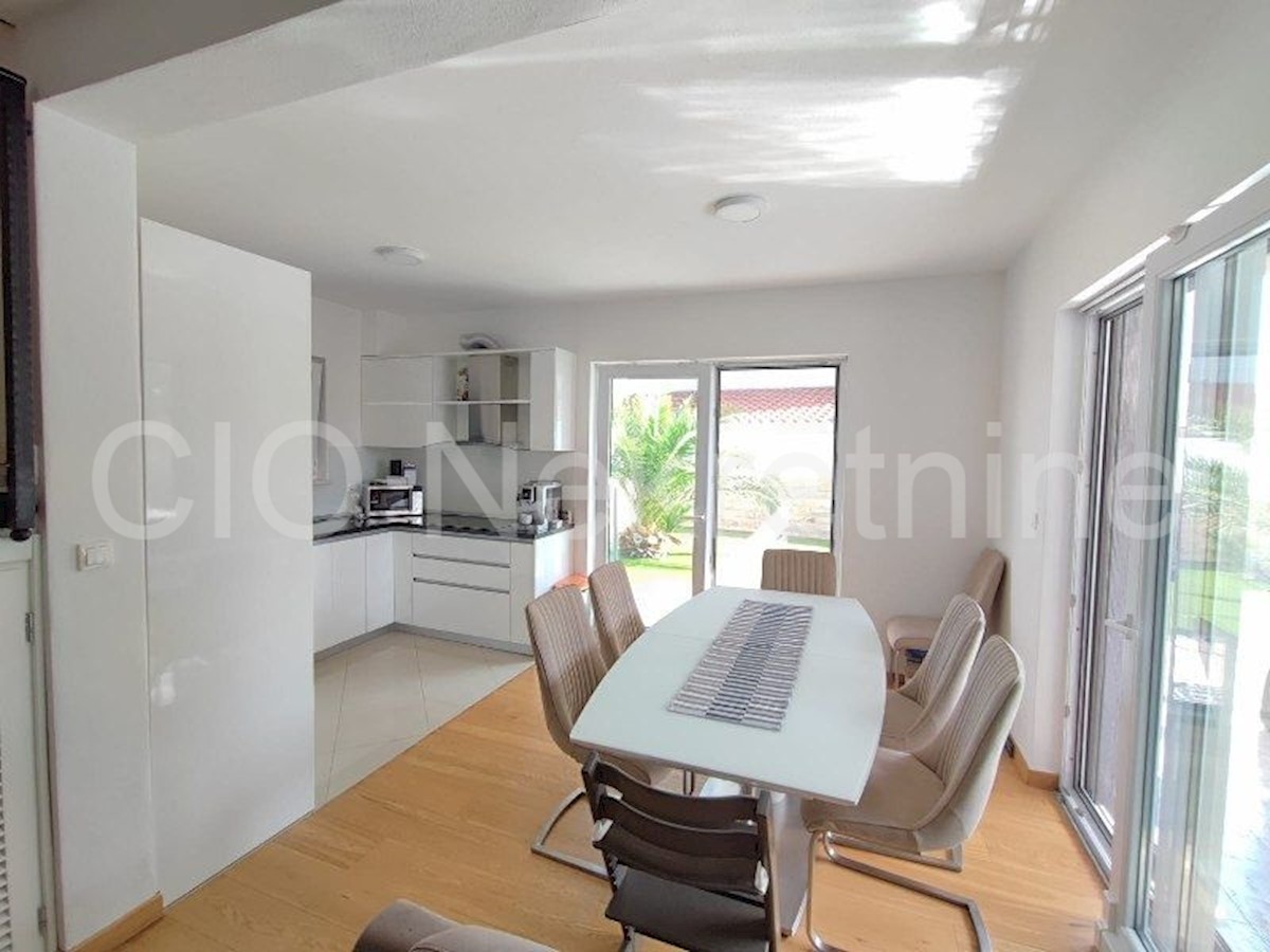 Appartement À vendre - SPLITSKO-DALMATINSKA  ČIOVO 