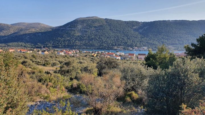Pozemok na predaj 1800 m² – Grebaštica